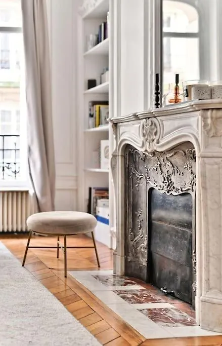 Appartement Haussmannien 17Eme Arrondissement パリ フランス
