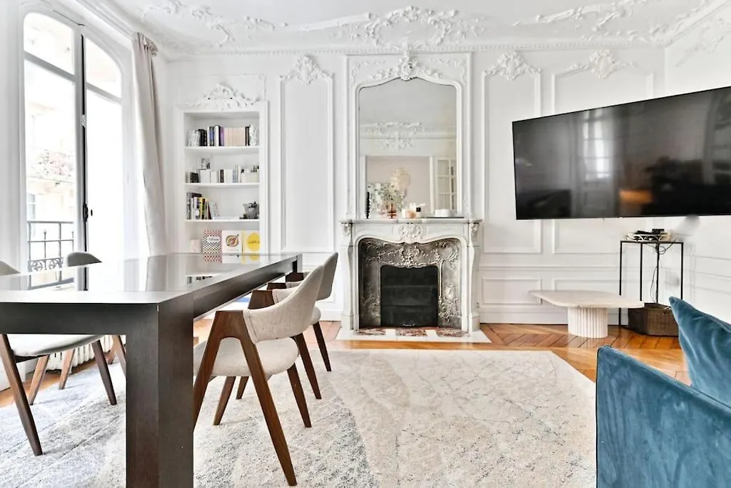 アパート Appartement Haussmannien 17Eme Arrondissement パリ